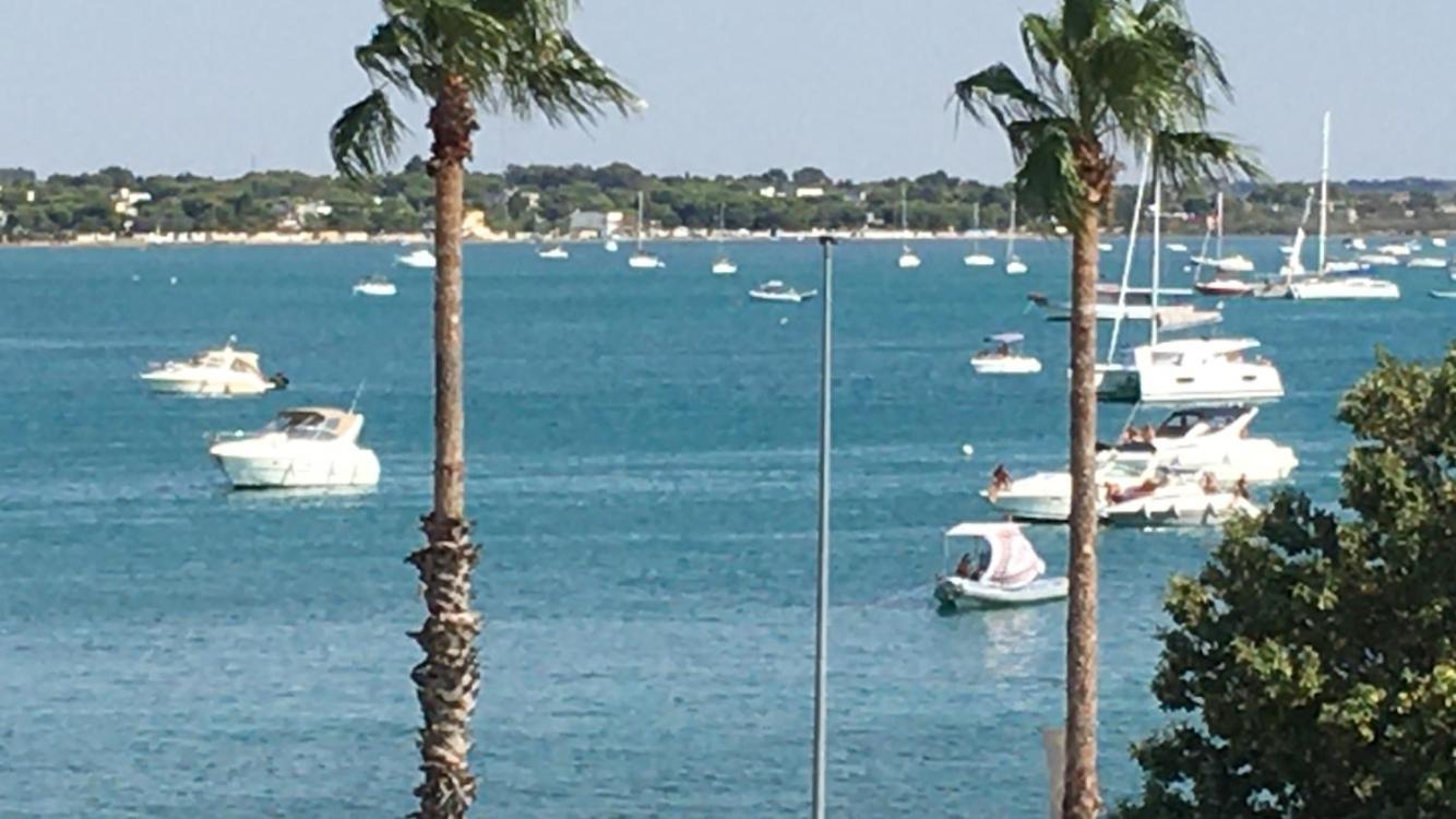 Delia Lägenhet Porto Cesareo Exteriör bild
